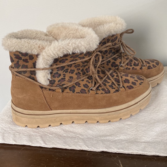 SKECHERS animal print WINTER BOOT with fuzzy lining - Picture 3 of 9